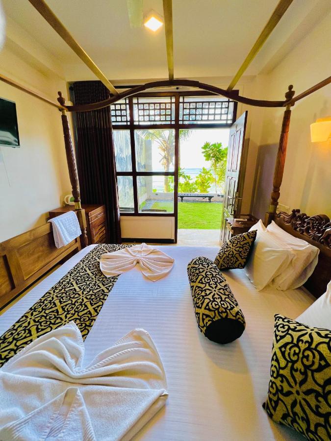 Top Secret Beach Hotel Matara Eksteriør billede